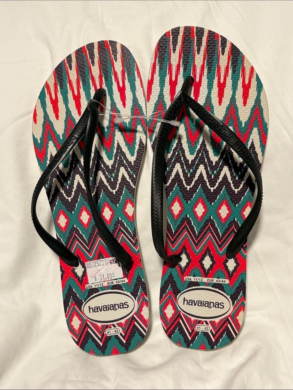 New Havaianas Sz 11/12 Multicolored Printed Woman’s Flip Flop Rubber Slippers